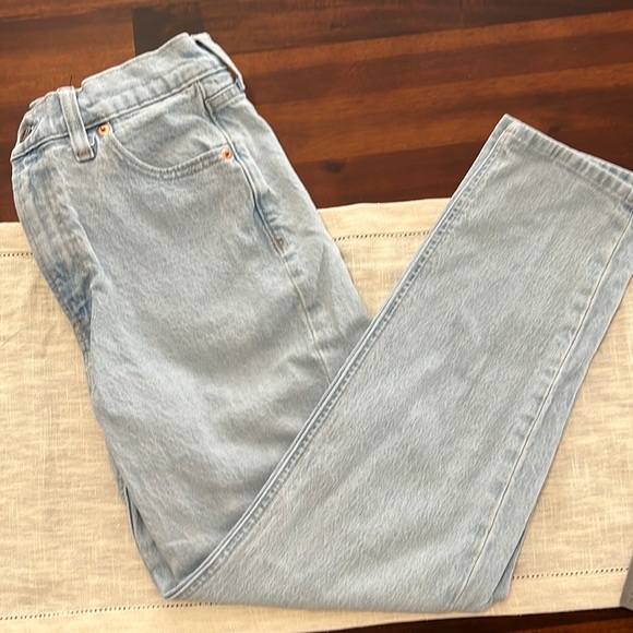 GAP Denim - Gap Mom Jeans Boyfriend Light Wash Size 4 R